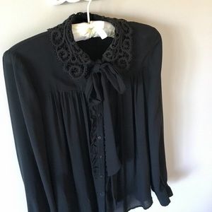 Blouse with details